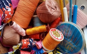 Cousons ensemble ! Atelier de couture, de transformation, d'inventivité pour recycler, innover, créer et S'AMUSER